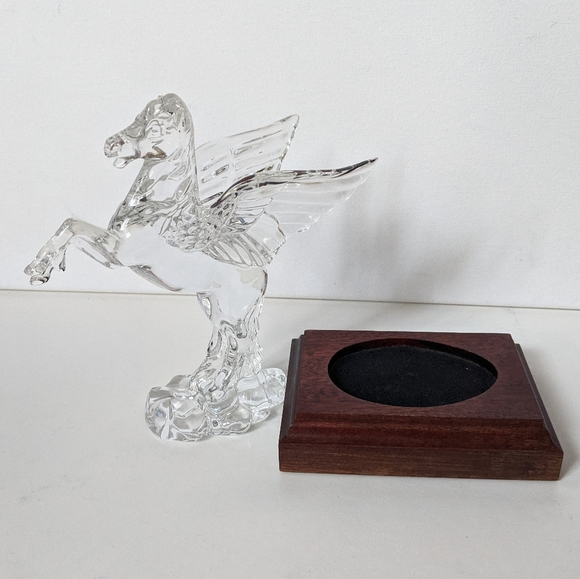 1999 Waterford Crystal Pegasus Legends and Lores 7 inch sculpture with wood base - Picture 11 of 14